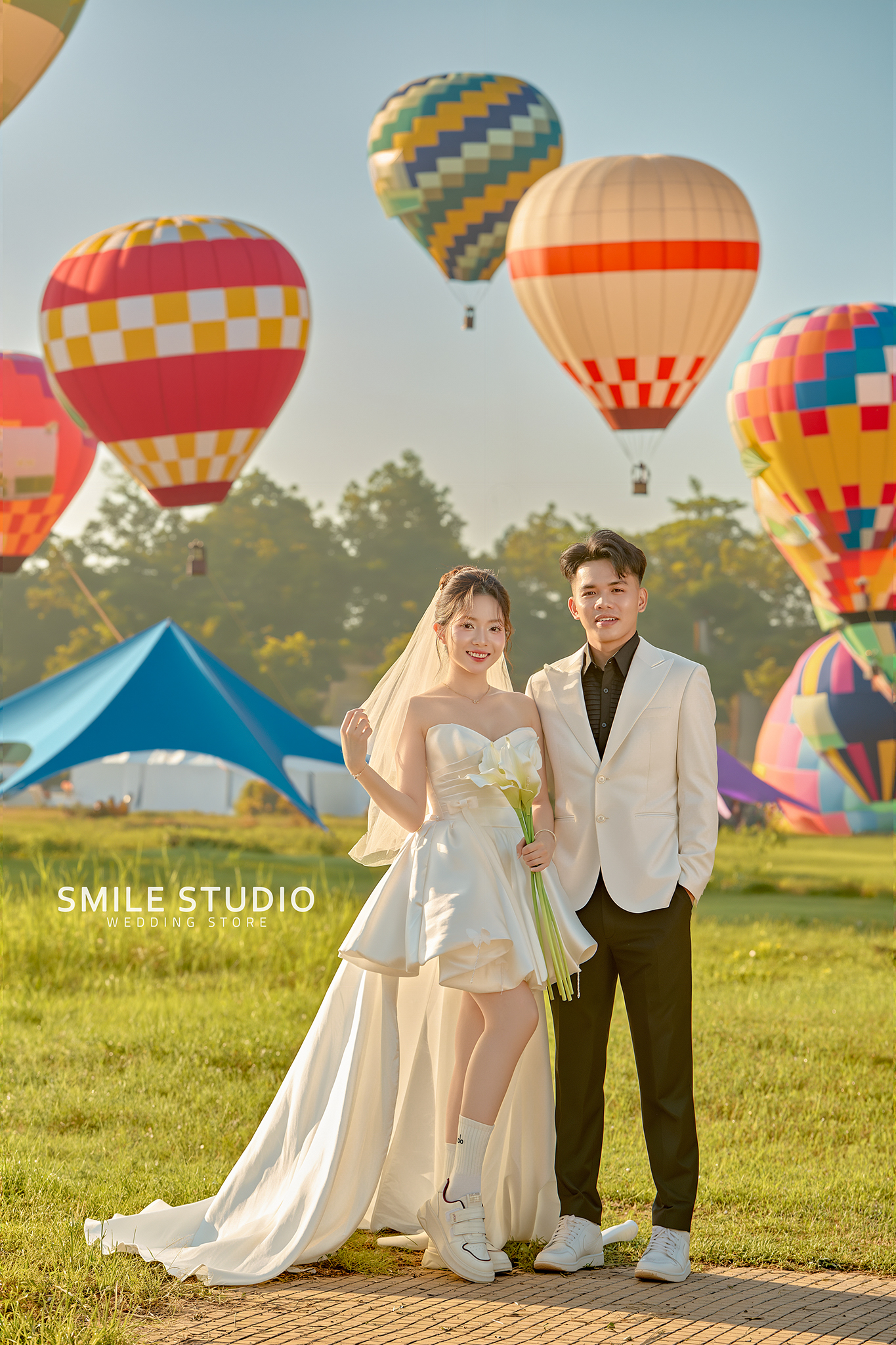 Chụp ảnh cưới khinh khí cầu tại Lễ hội Đồng Tháp — Smile Studio Cao Lãnh
